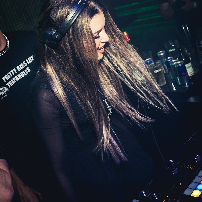 Trapaholics // 16.05.25