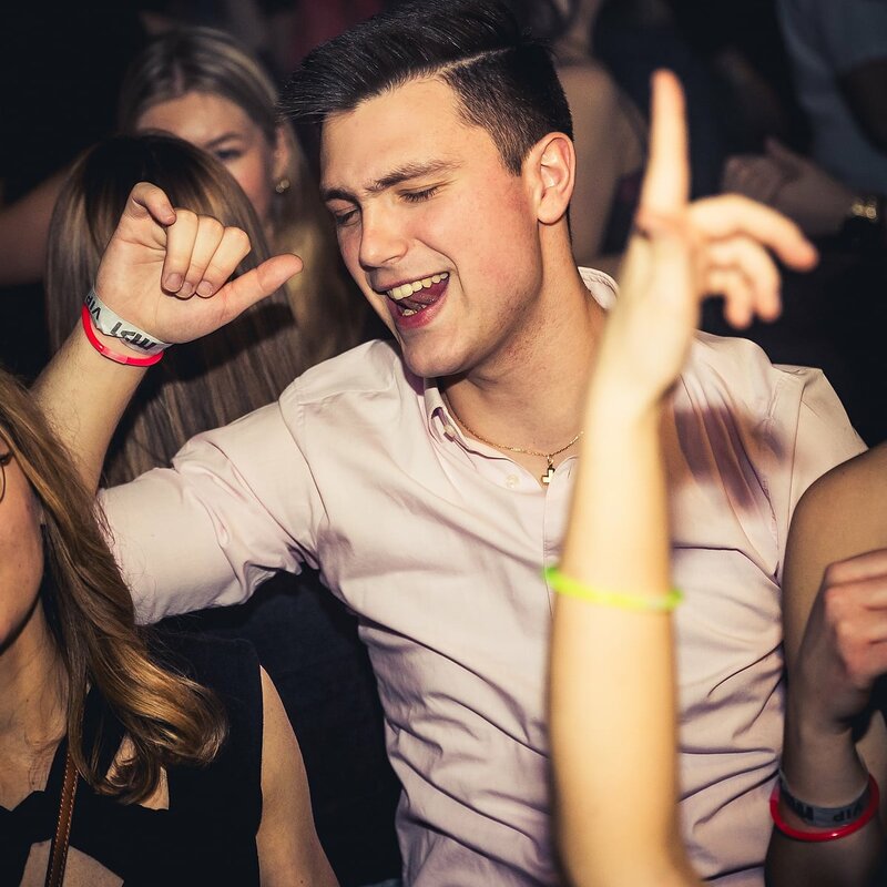 Mach Liebe // 14.02.25